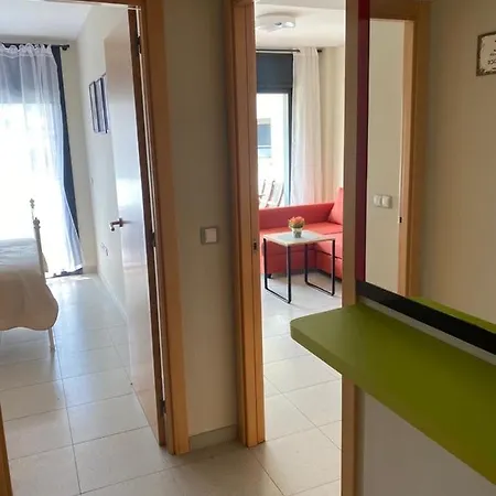 Exclusivo Piso De La Playa De Fenals Con Terraza *